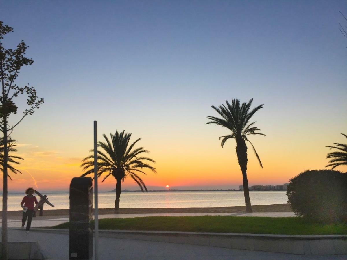 Holidays Penthouse Vues Panoramiques Sur Le Port Naval,Un Sejour Elegant Assure " Wifi Parquing Gratuit Roses Zewnętrze zdjęcie