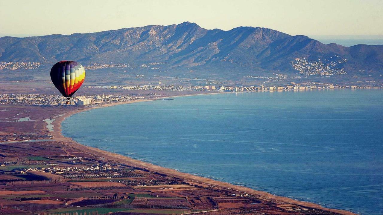 Holidays Penthouse Vues Panoramiques Sur Le Port Naval,Un Sejour Elegant Assure " Wifi Parquing Gratuit Roses Zewnętrze zdjęcie