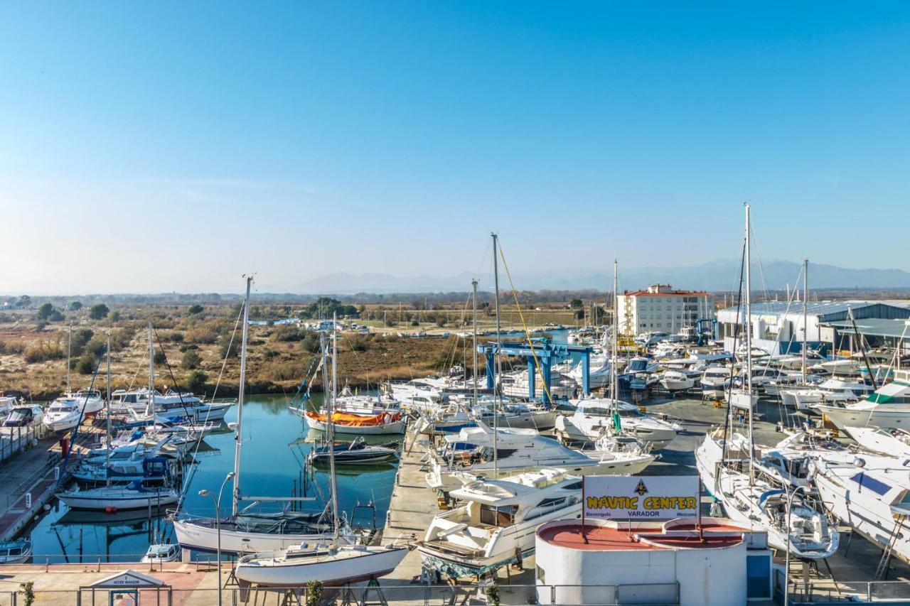 Holidays Penthouse Vues Panoramiques Sur Le Port Naval,Un Sejour Elegant Assure " Wifi Parquing Gratuit Roses Zewnętrze zdjęcie