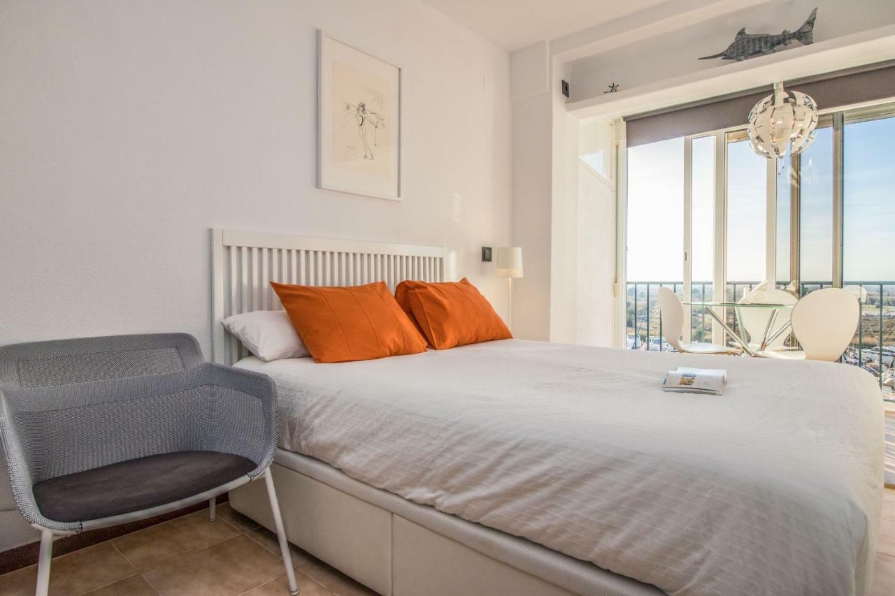 Holidays Penthouse Vues Panoramiques Sur Le Port Naval,Un Sejour Elegant Assure " Wifi Parquing Gratuit Roses Zewnętrze zdjęcie
